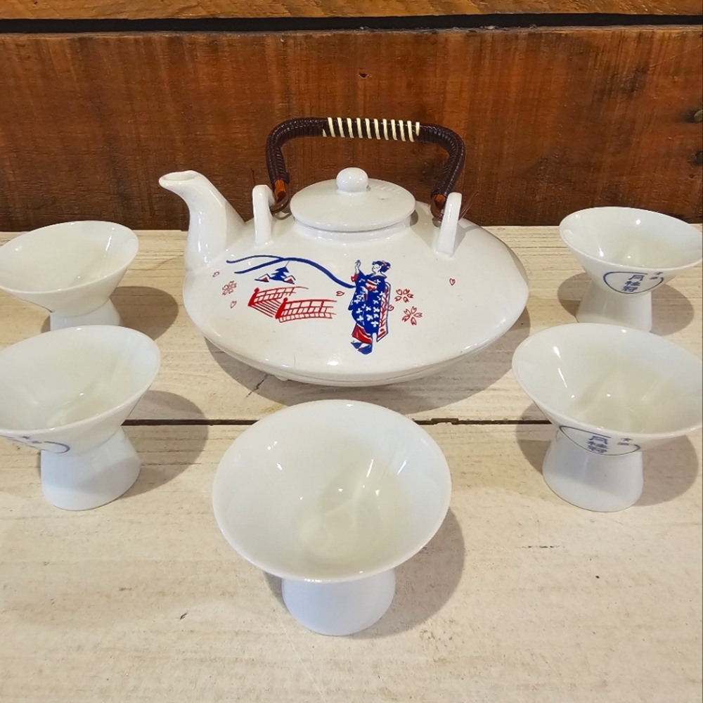 Vintage ceramic Gekkeikan Sake - Set Of 6